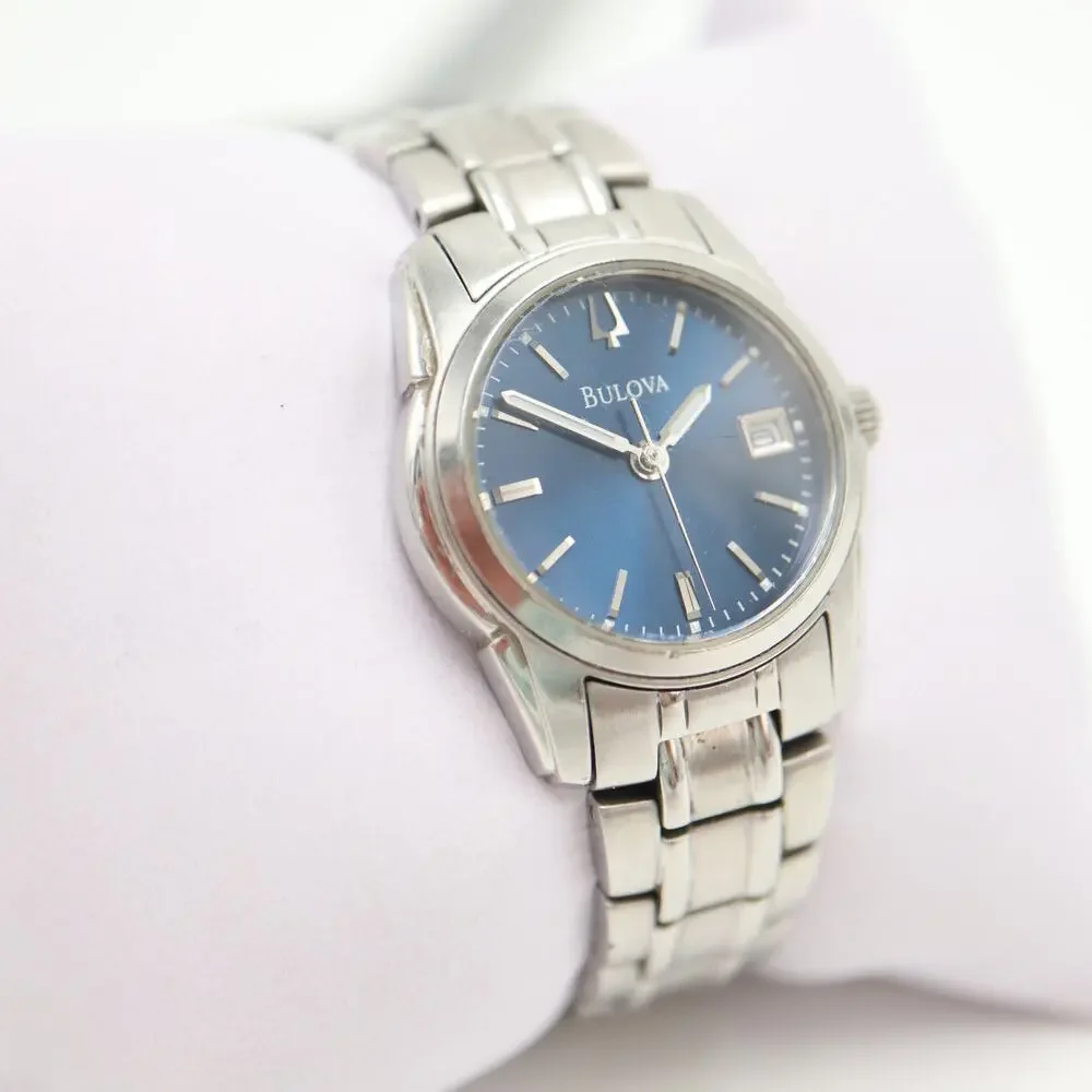 Bulova Womens Silver Tone Blue 26mm Date Watch 5.5